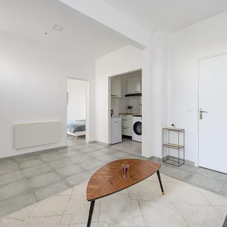Pleasant 45 M On The Outskirts Of Paris Apartment *
