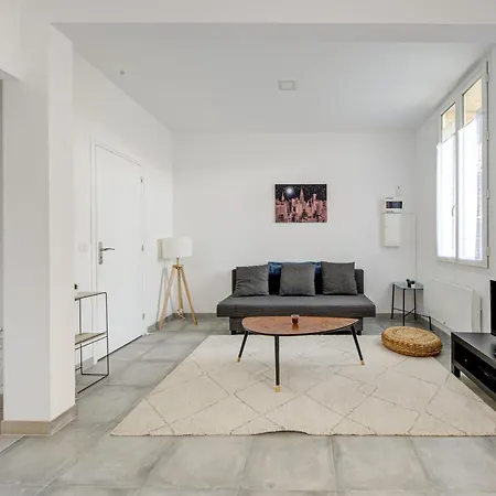 Pleasant 45 M On The Outskirts Of Paris Apartment *